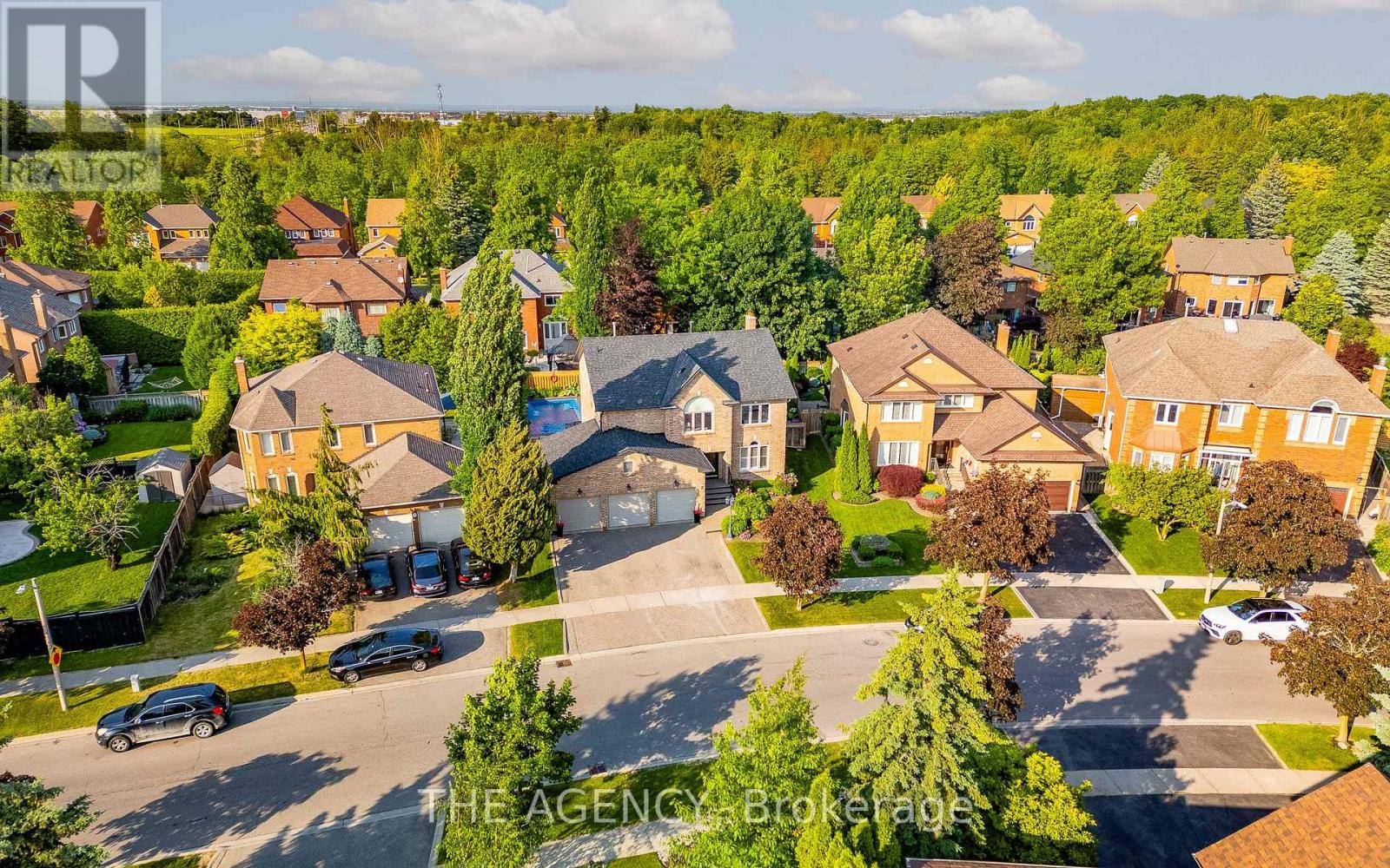 7 Stonegate Drive, Brampton, Ontario  L6Z 3L7 - Photo 48 - W12406369