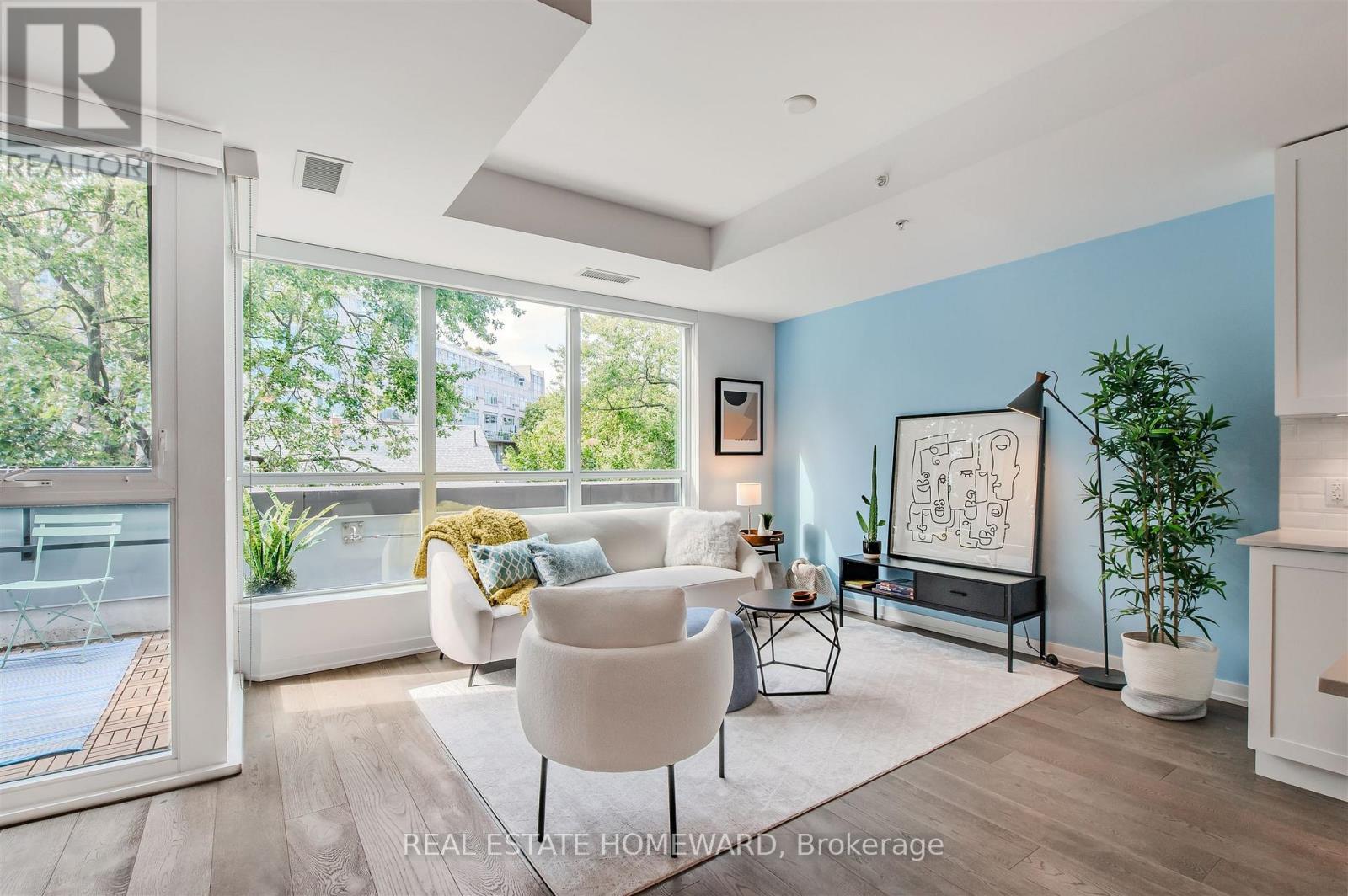 424 - 38 Howard Park Avenue, Toronto (Roncesvalles), Ontario  M6R 0A7 - Photo 2 - W12406388