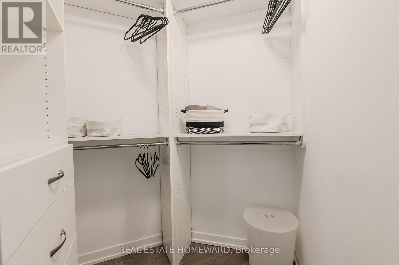 424 - 38 Howard Park Avenue, Toronto (Roncesvalles), Ontario  M6R 0A7 - Photo 23 - W12406388