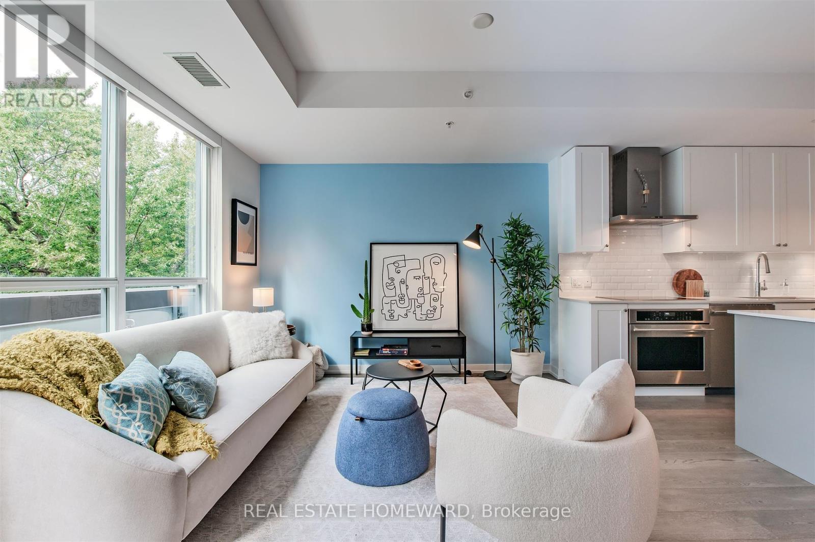 424 - 38 Howard Park Avenue, Toronto (Roncesvalles), Ontario  M6R 0A7 - Photo 3 - W12406388