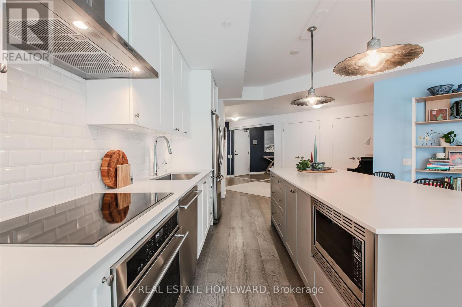 424 - 38 Howard Park Avenue, Toronto (Roncesvalles), Ontario  M6R 0A7 - Photo 5 - W12406388