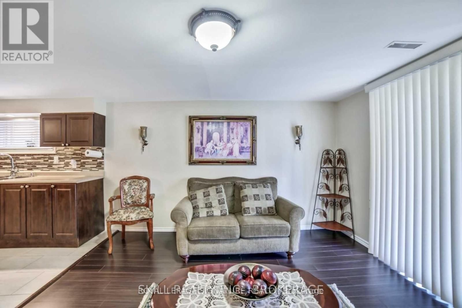 26 Cabana Drive E, Toronto, Ontario  M9L 1K9 - Photo 3 - W12406397
