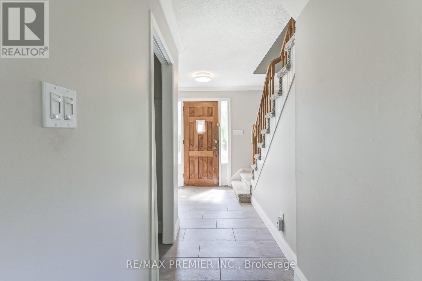 2395 Benedet Drive, Mississauga (Clarkson), Ontario  L5J 4H5 - Photo 15 - W12406411