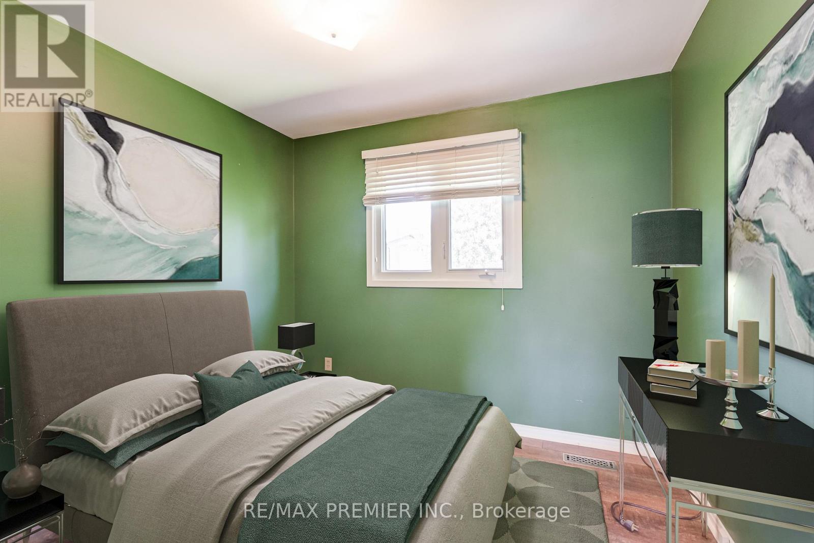 2395 Benedet Drive, Mississauga (Clarkson), Ontario  L5J 4H5 - Photo 17 - W12406411