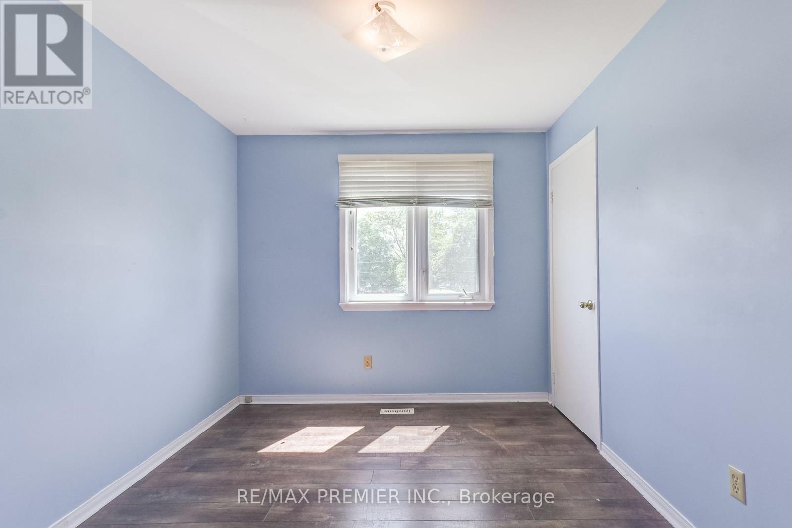 2395 Benedet Drive, Mississauga (Clarkson), Ontario  L5J 4H5 - Photo 20 - W12406411