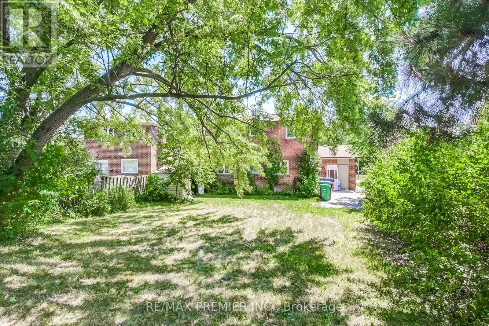 2395 Benedet Drive, Mississauga (Clarkson), Ontario  L5J 4H5 - Photo 25 - W12406411