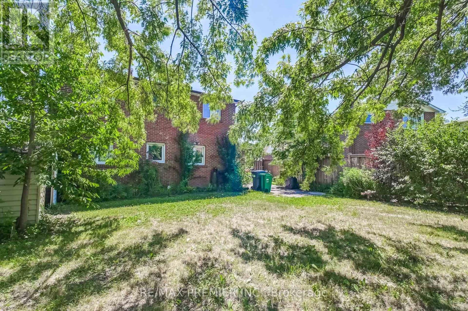 2395 Benedet Drive, Mississauga (Clarkson), Ontario  L5J 4H5 - Photo 26 - W12406411