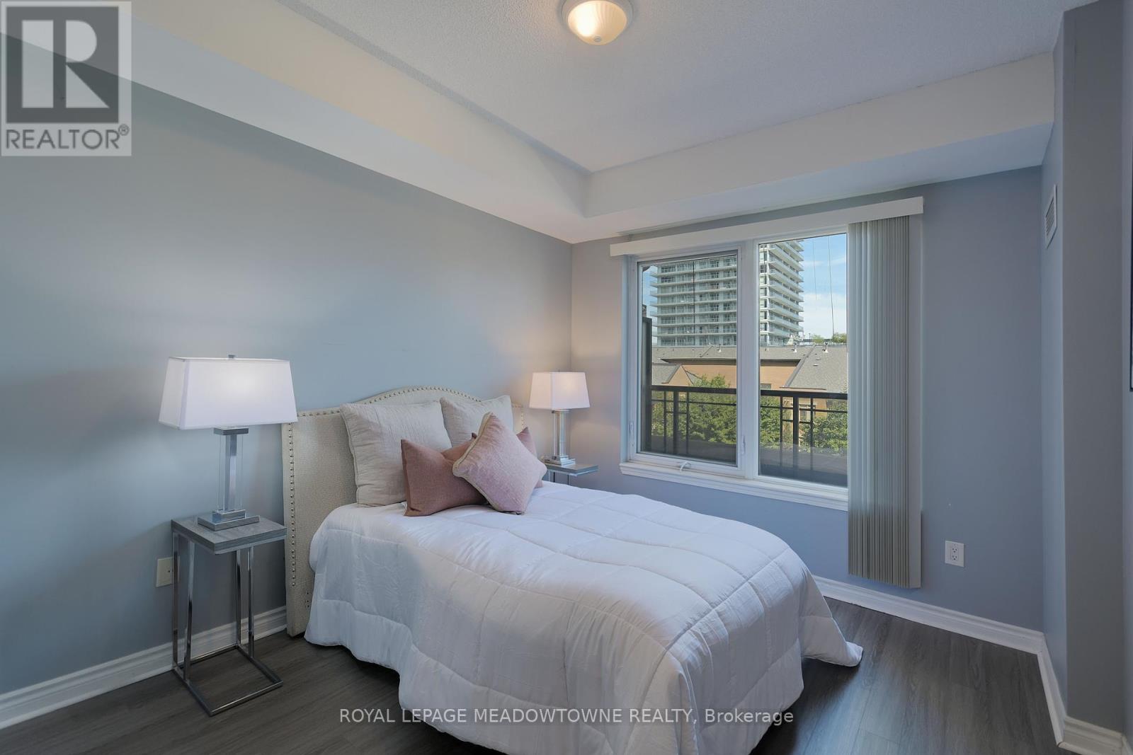 307 - 385 Prince Of Wales Drive, Mississauga (City Centre), Ontario  L5B 0C6 - Photo 15 - W12406458