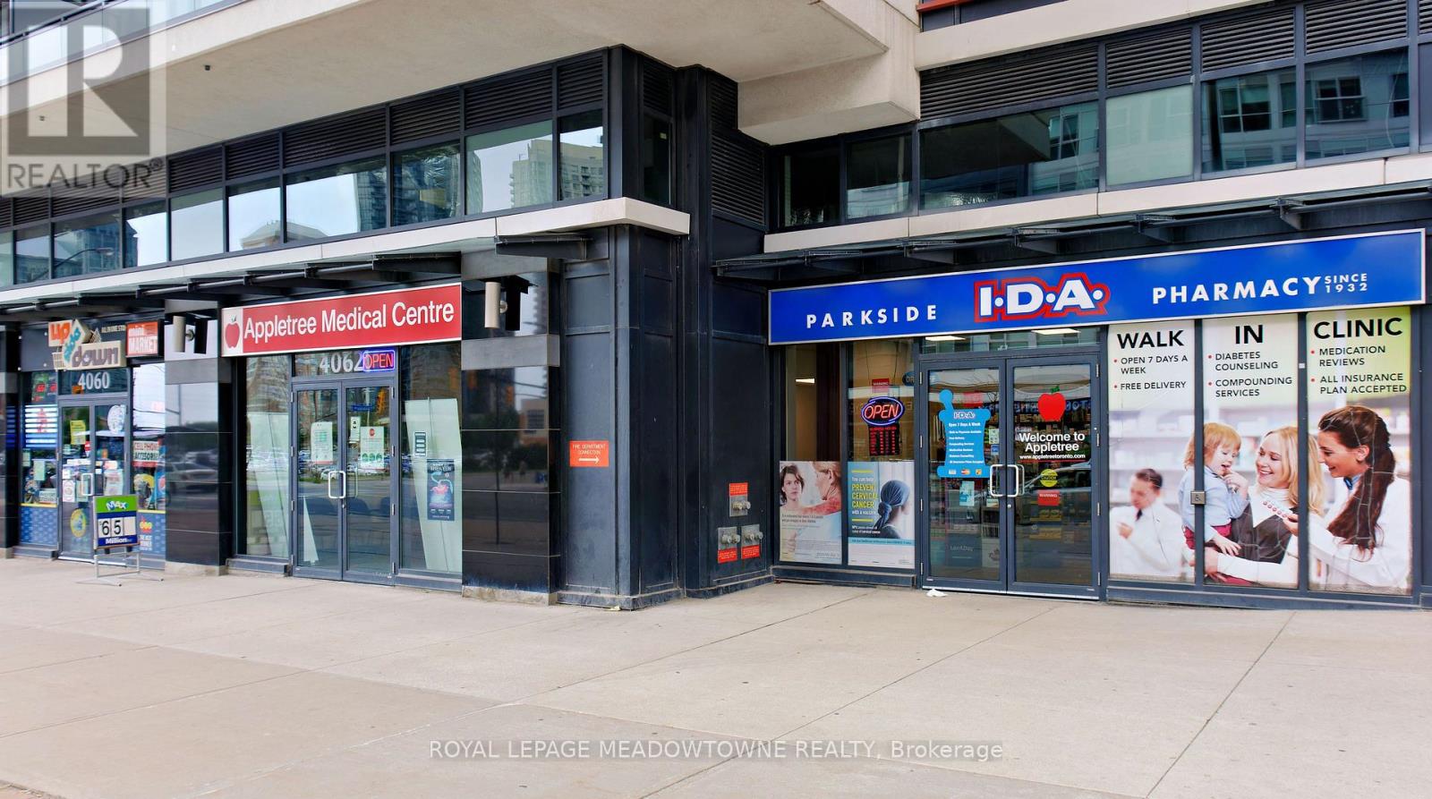 307 - 385 Prince Of Wales Drive, Mississauga (City Centre), Ontario  L5B 0C6 - Photo 34 - W12406458