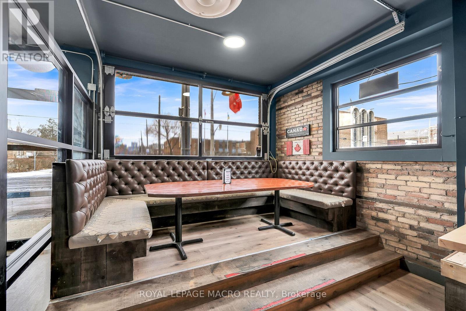 737 Barton Street E, Hamilton (Stipley), Ontario  L8L 3A9 - Photo 6 - X12406255