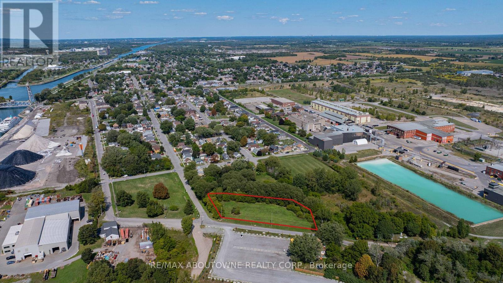 55 Fares Street, Port Colborne (East Village), Ontario  L3K 1A2 - Photo 4 - X12406306