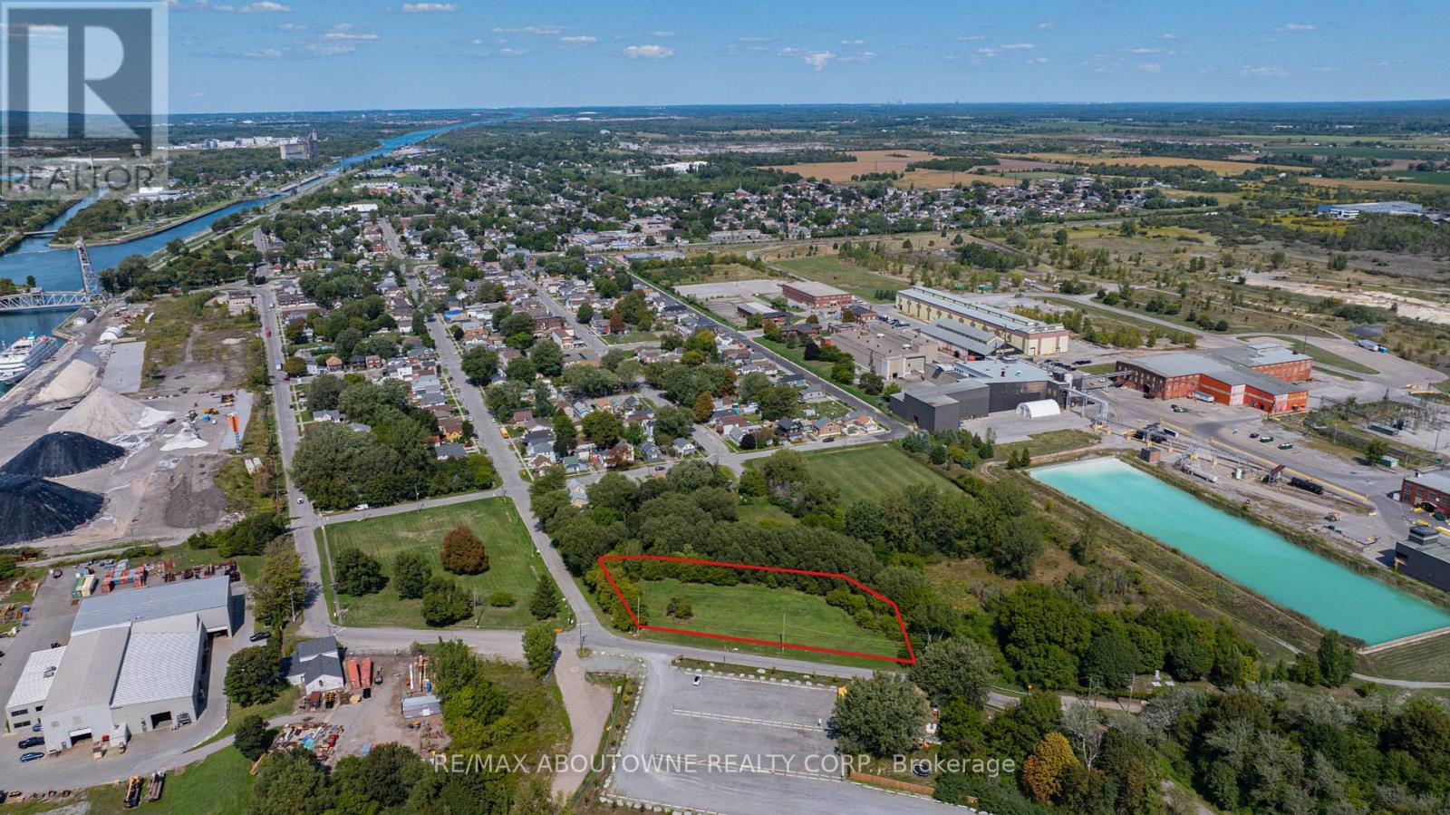 55 Fares Street, Port Colborne (East Village), Ontario  L3K 1A2 - Photo 4 - X12406313