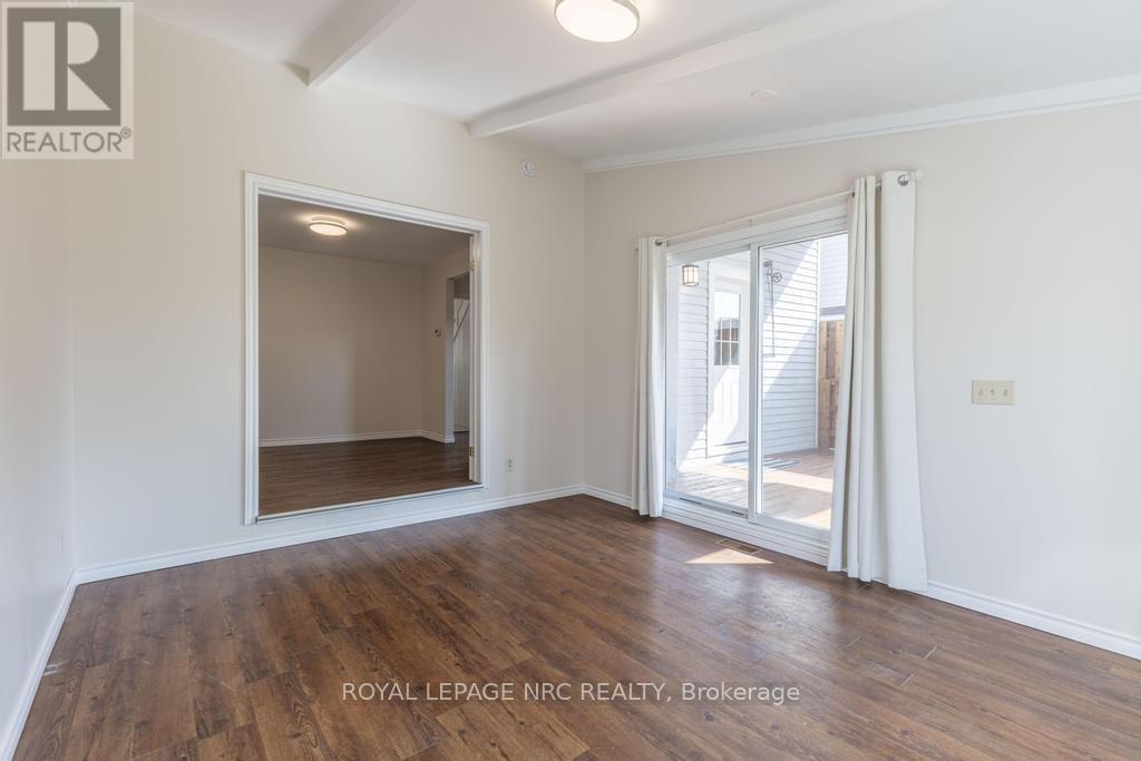 30 Walnut Street, St. Catharines, Ontario  L2T 1H5 - Photo 13 - X12406392