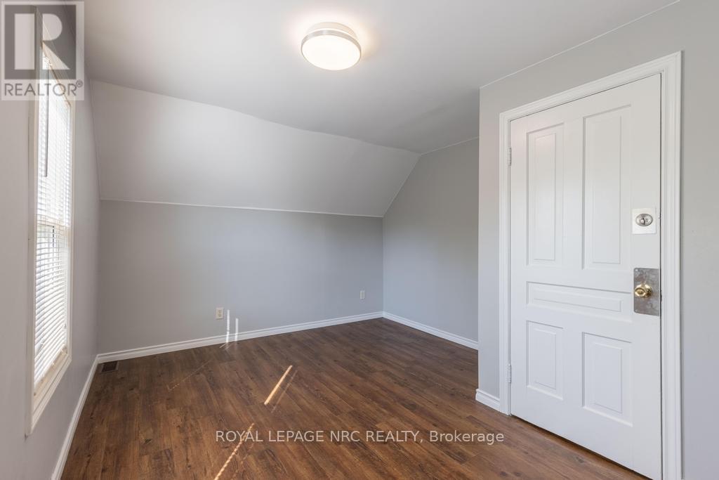 30 Walnut Street, St. Catharines, Ontario  L2T 1H5 - Photo 17 - X12406392