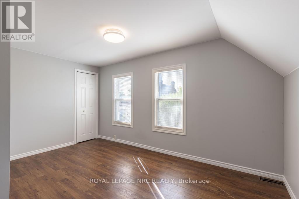 30 Walnut Street, St. Catharines, Ontario  L2T 1H5 - Photo 18 - X12406392