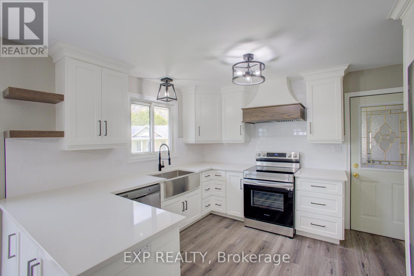 109 Mcgivern Street, Mapleton, Ontario  N0G 2K0 - Photo 8 - X12406428
