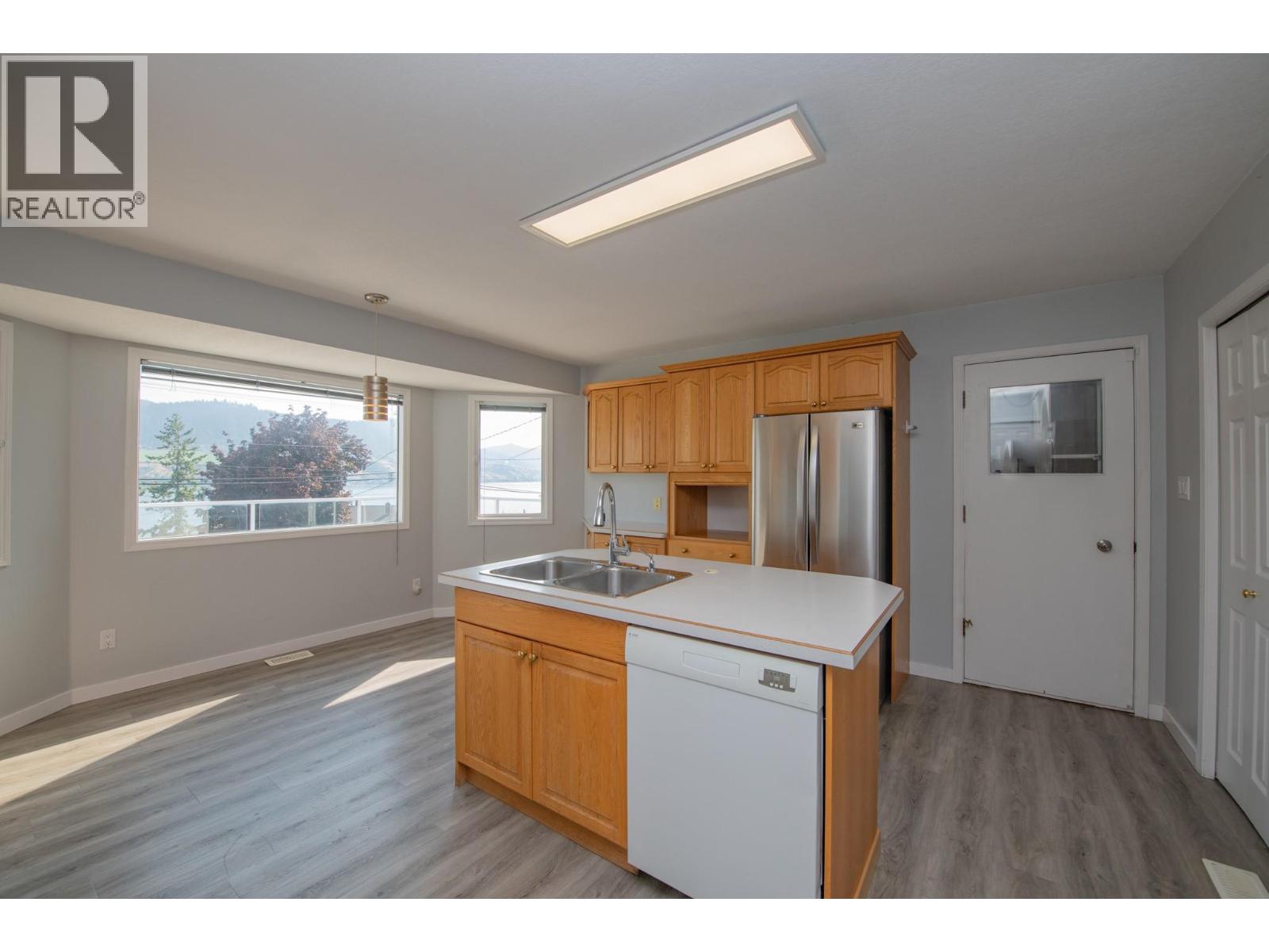 7421 Tronson Road, Vernon, British Columbia  V1H 1S4 - Photo 13 - 10362885