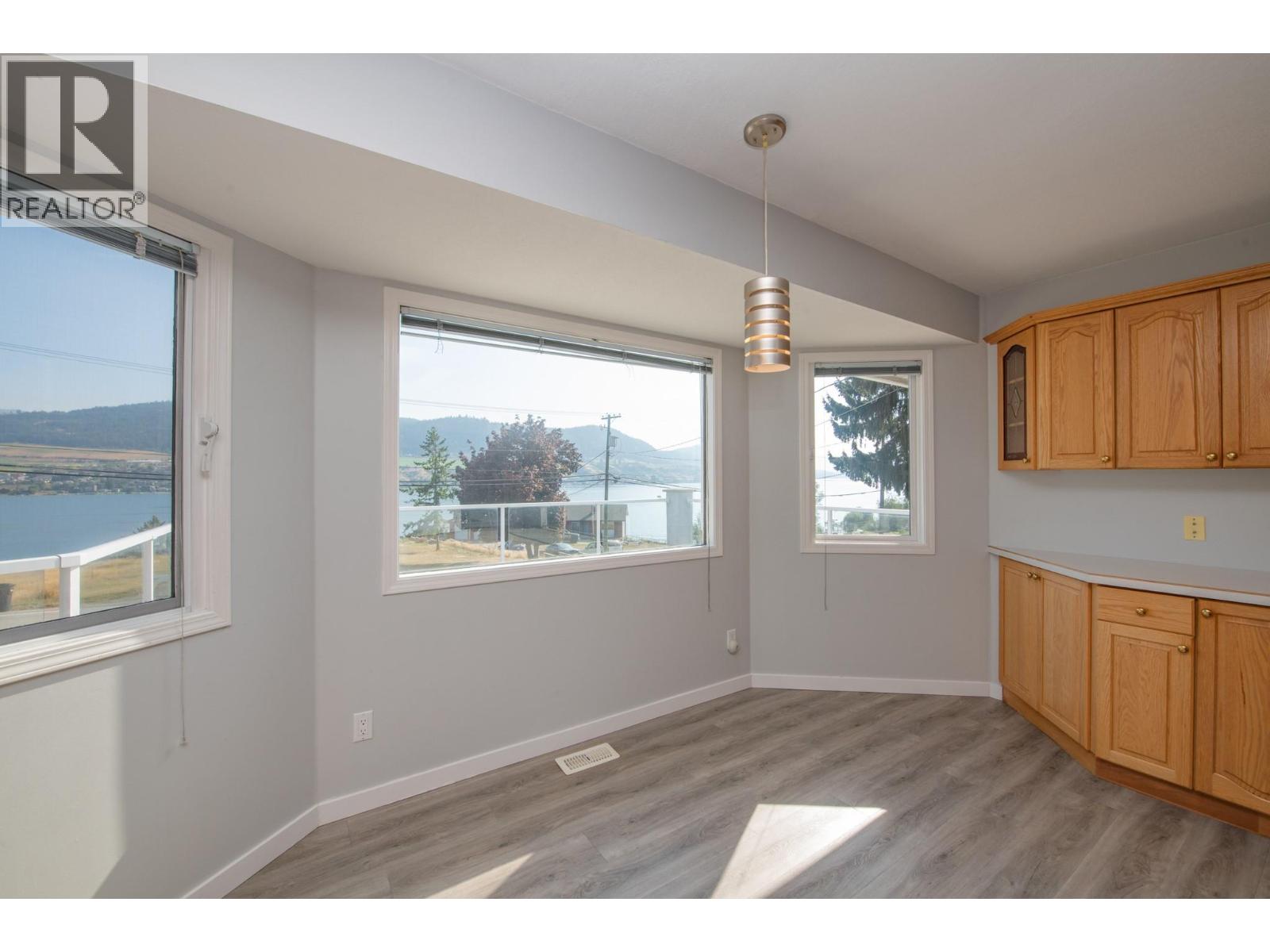 7421 Tronson Road, Vernon, British Columbia  V1H 1S4 - Photo 14 - 10362885