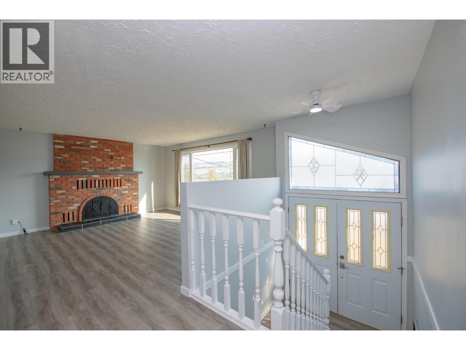 7421 Tronson Road, Vernon, British Columbia  V1H 1S4 - Photo 4 - 10362885