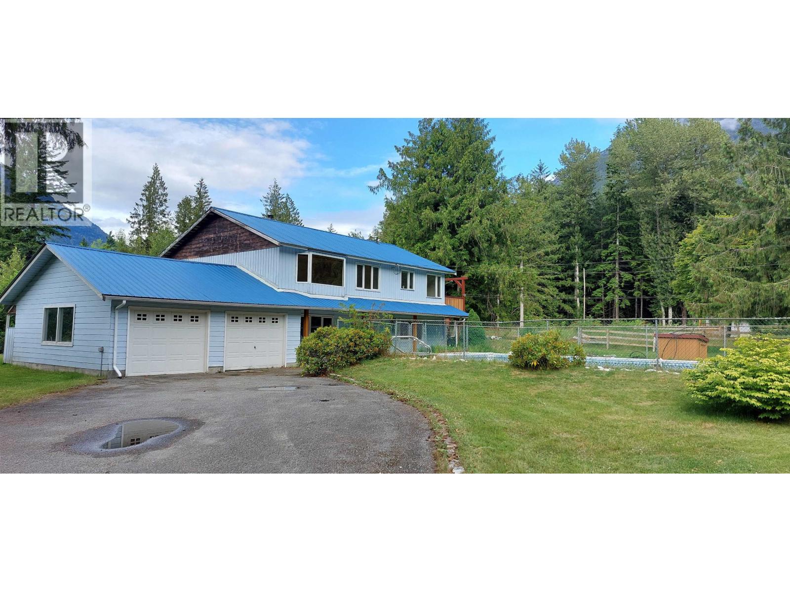 2448 MACKENZIE HIGHWAY, Bella Coola, British Columbia