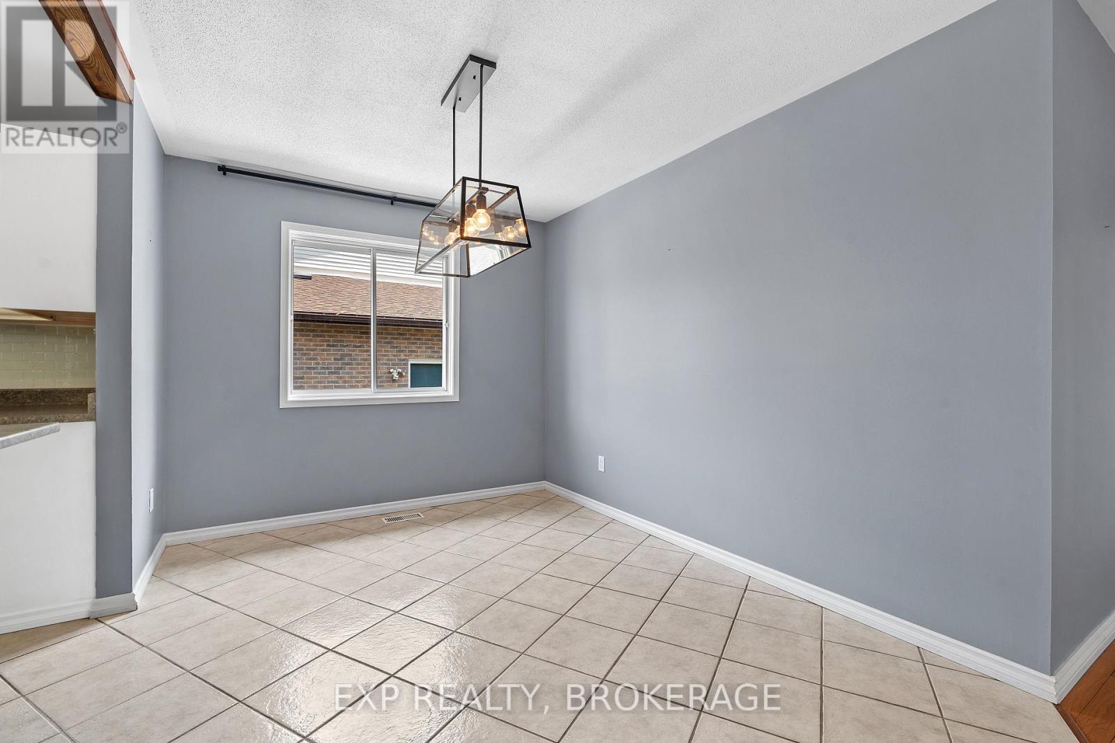 926 Cresthill Street, Kingston, Ontario  K7P 1H7 - Photo 11 - X12406571