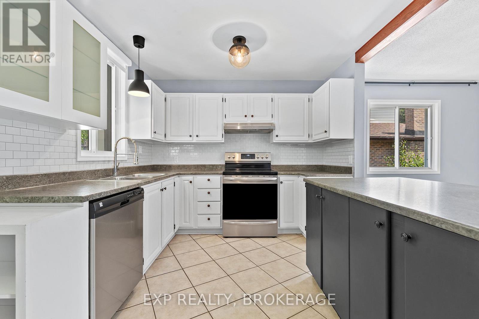 926 Cresthill Street, Kingston, Ontario  K7P 1H7 - Photo 14 - X12406571