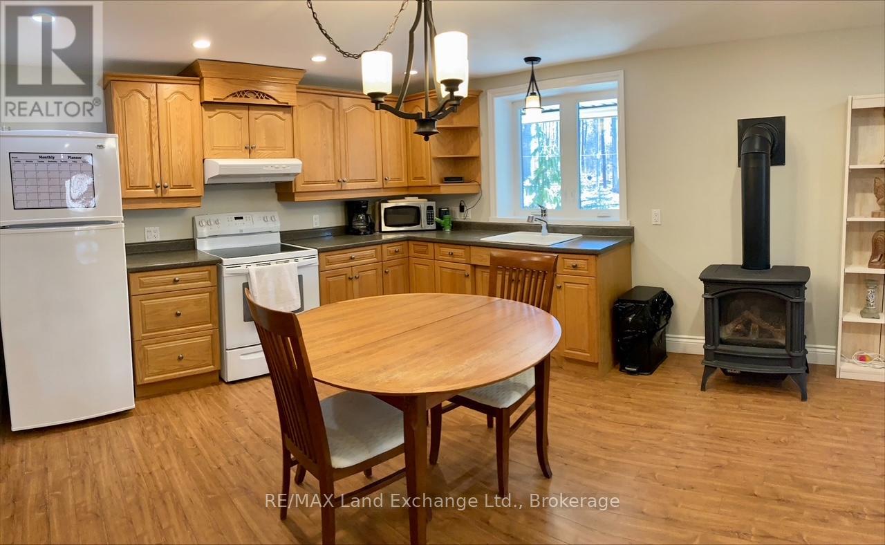 3 Green Brae Crescent, Huron-Kinloss, Ontario  N2Z 0B3 - Photo 21 - X12205445
