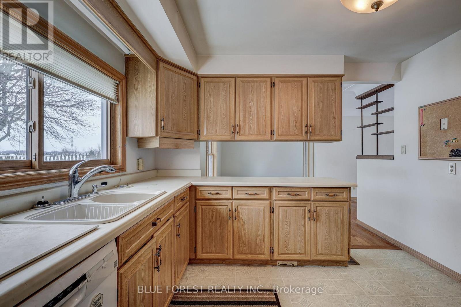 36476 Blyth Road, Ashfield-Colborne-Wawanosh, Ontario  N7A 3Y2 - Photo 26 - X12406748
