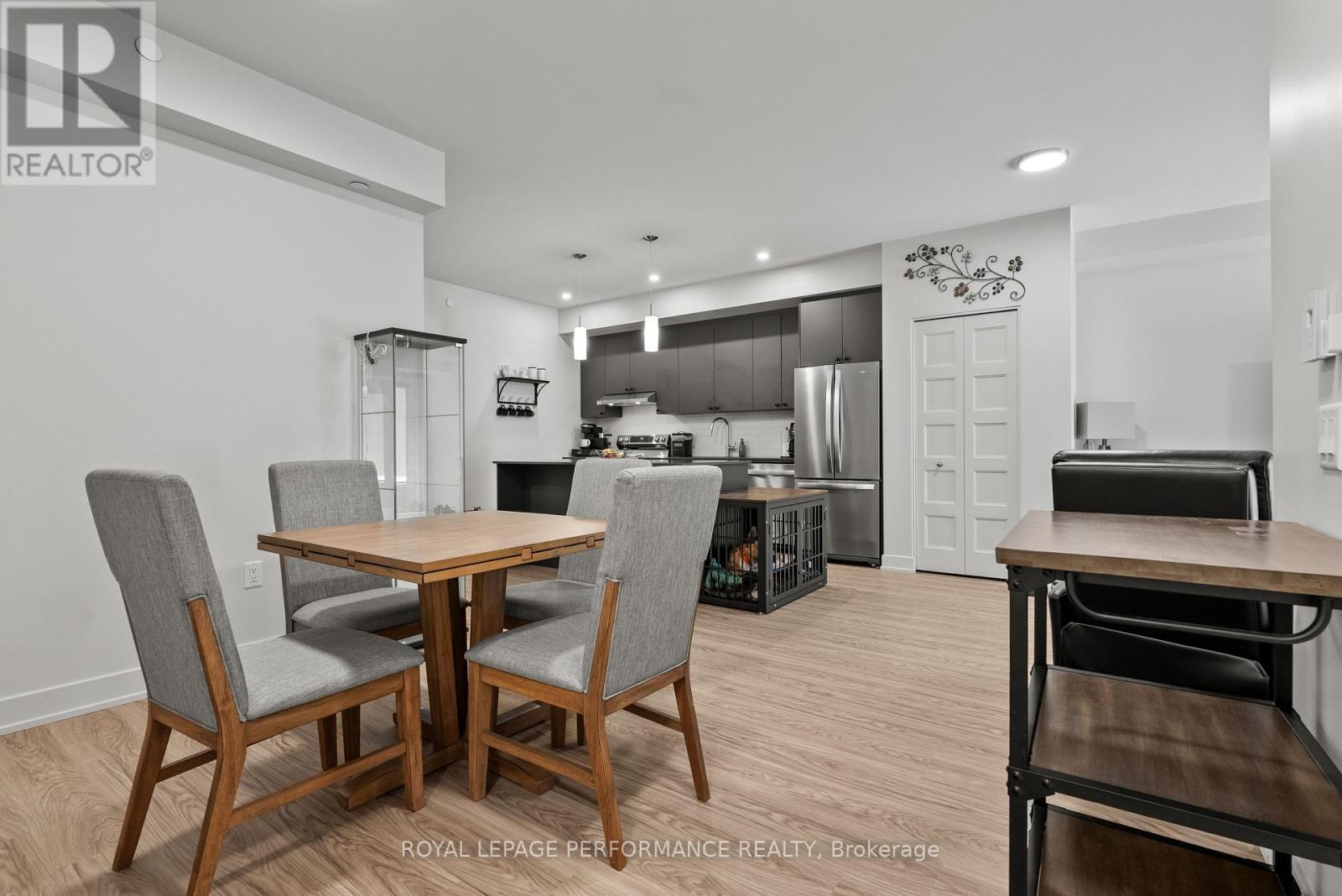 101 - 70 Vieux-Silo Street, Ottawa, Ontario  K1E 0B8 - Photo 10 - X12406597