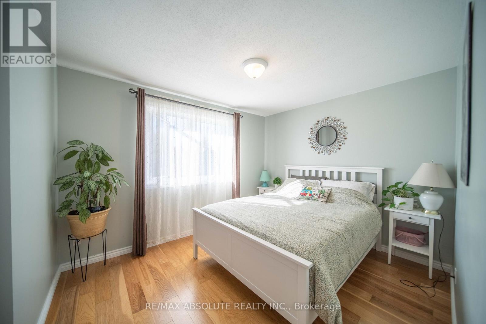 198 Hoylake Crescent, Ottawa, Ontario  K1E 2M8 - Photo 28 - X12406624