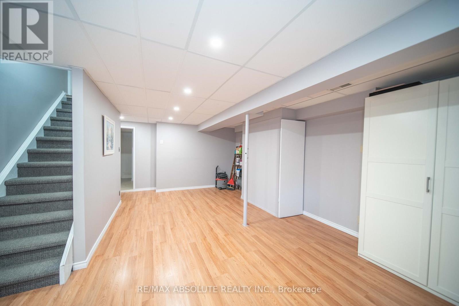 198 Hoylake Crescent, Ottawa, Ontario  K1E 2M8 - Photo 30 - X12406624