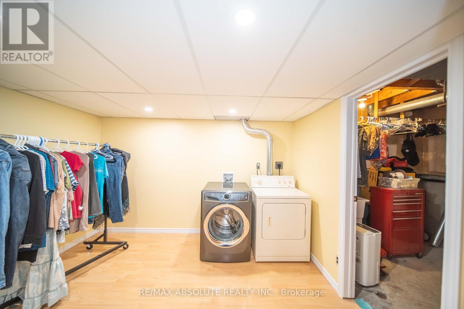 198 Hoylake Crescent, Ottawa, Ontario  K1E 2M8 - Photo 32 - X12406624
