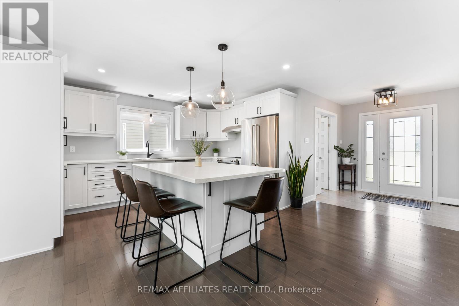 156 Hybrid Street, Russell, Ontario  K0A 1W0 - Photo 17 - X12406636