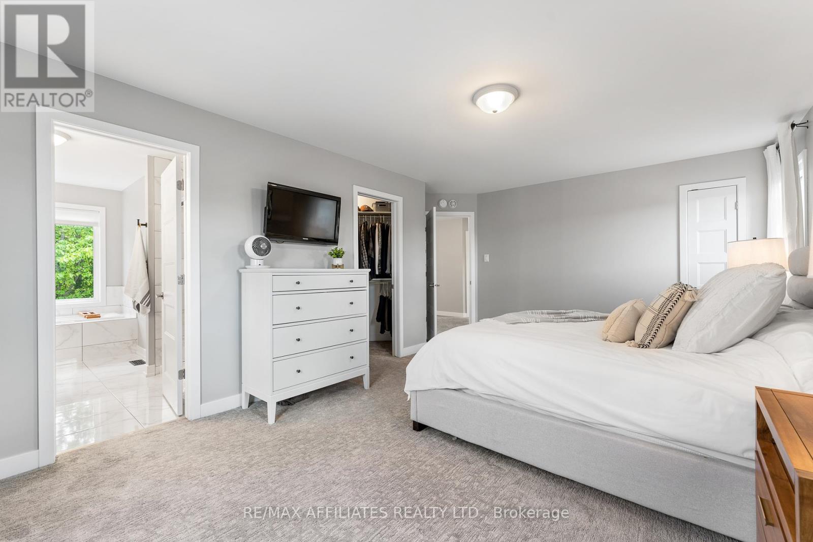 156 Hybrid Street, Russell, Ontario  K0A 1W0 - Photo 33 - X12406636