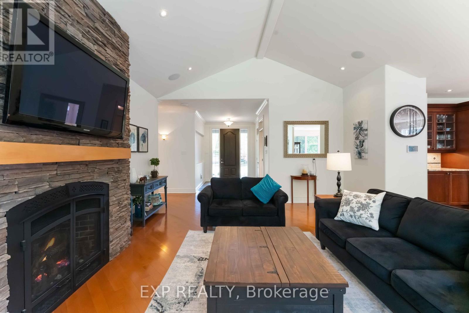 6805 Pebble Trail Way, Ottawa, Ontario  K4P 0B7 - Photo 12 - X12406732