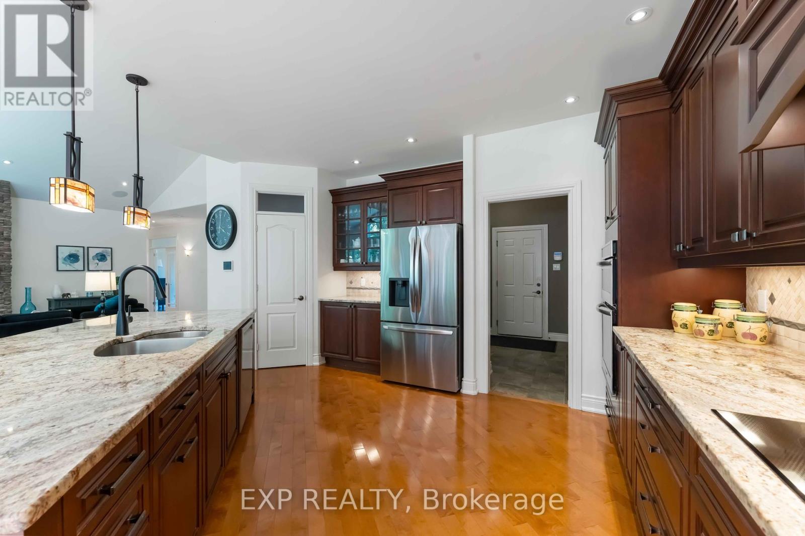 6805 Pebble Trail Way, Ottawa, Ontario  K4P 0B7 - Photo 14 - X12406732