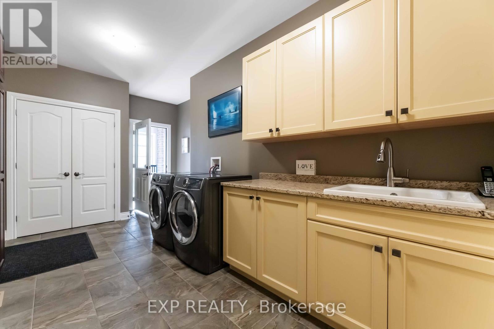 6805 Pebble Trail Way, Ottawa, Ontario  K4P 0B7 - Photo 25 - X12406732