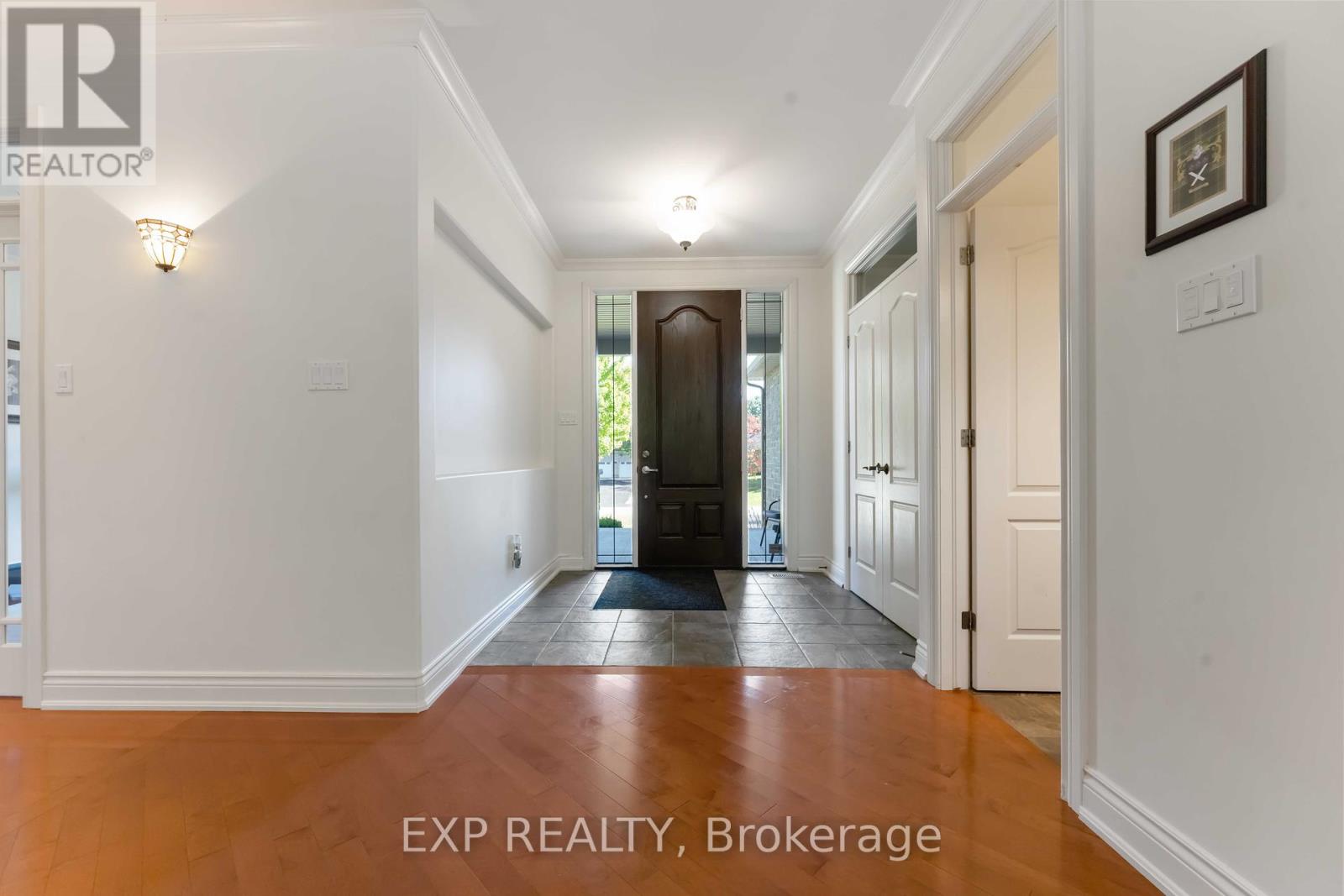 6805 Pebble Trail Way, Ottawa, Ontario  K4P 0B7 - Photo 4 - X12406732