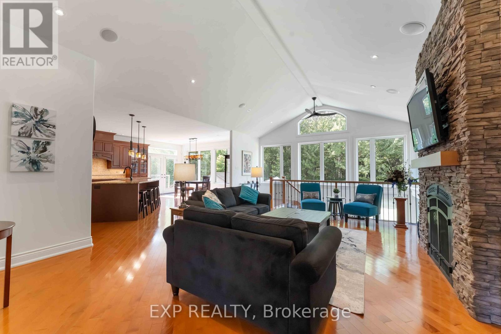 6805 Pebble Trail Way, Ottawa, Ontario  K4P 0B7 - Photo 6 - X12406732