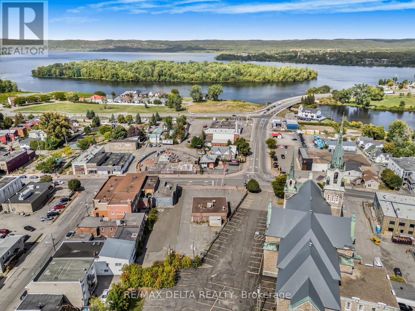 418 Main Street E, Hawkesbury, Ontario  K6A 1A9 - Photo 6 - X12406738