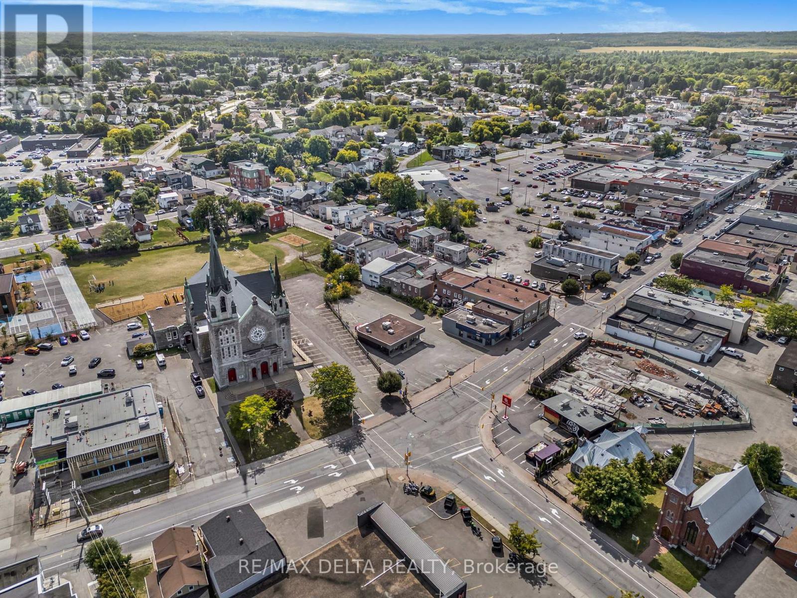 418 Main Street E, Hawkesbury, Ontario  K6A 1A9 - Photo 8 - X12406738