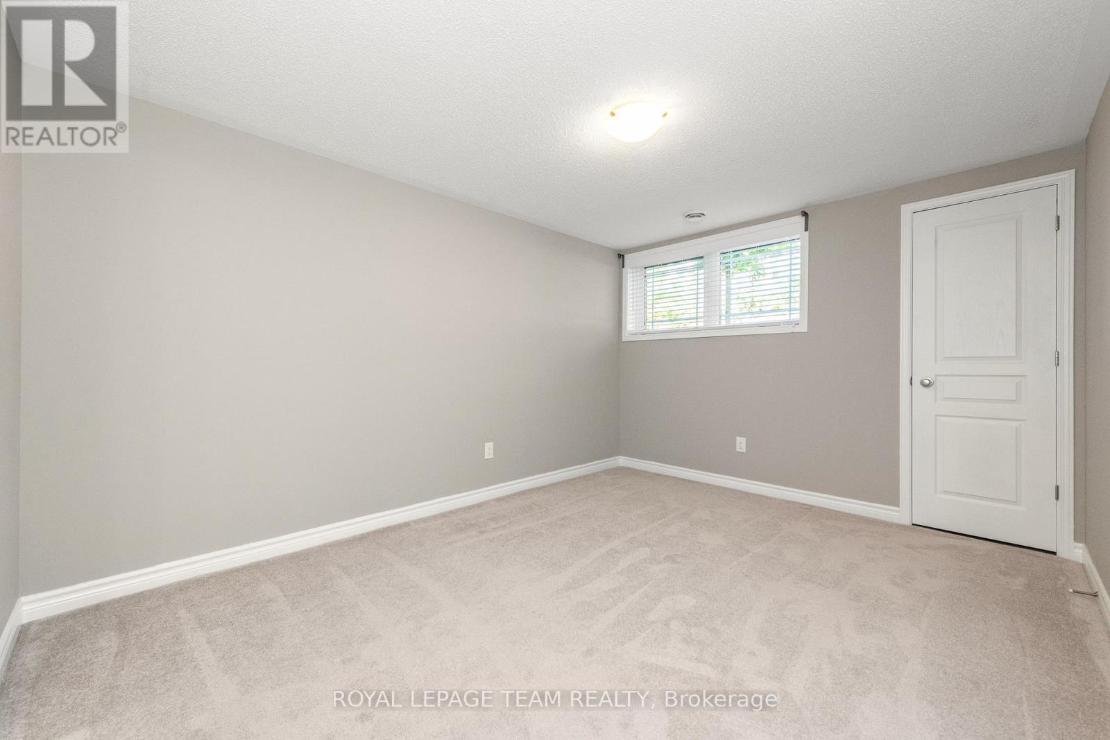 634 Danaca Private, Ottawa, Ontario  K1K 2V7 - Photo 20 - X12406739