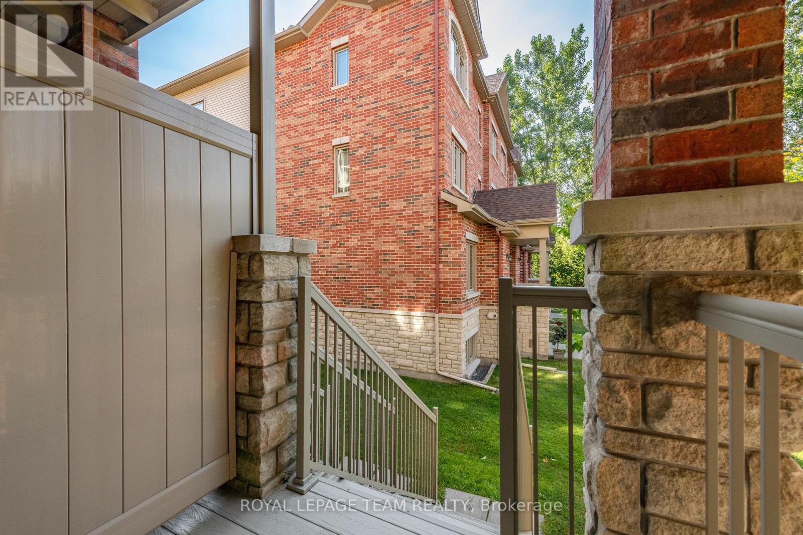 634 Danaca Private, Ottawa, Ontario  K1K 2V7 - Photo 30 - X12406739