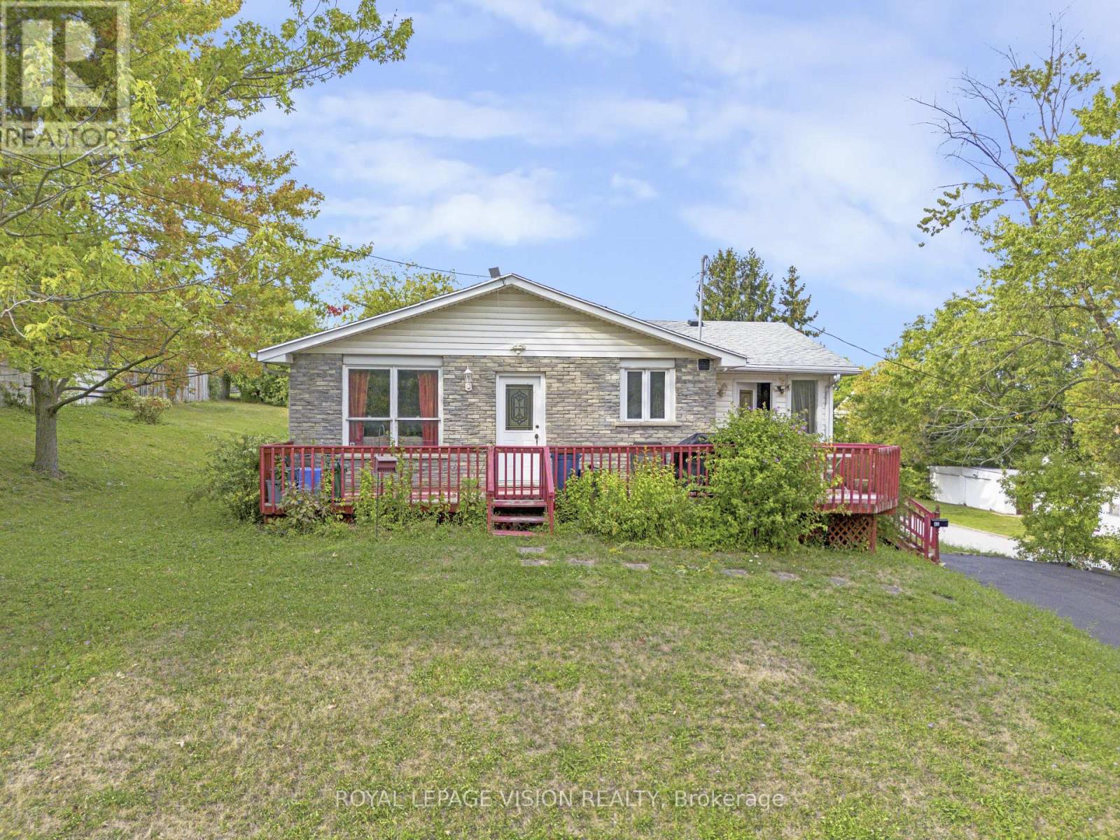 UPPER - 43 LAVINIA STREET N, Fort Erie, Ontario