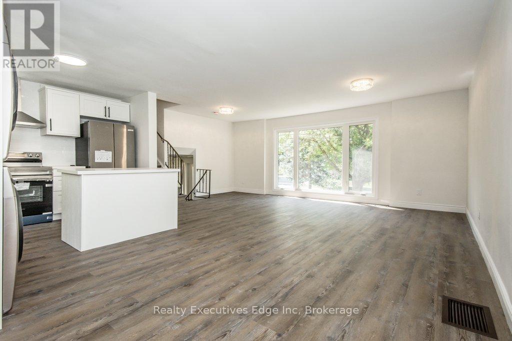 Main - 590 Canewood Crescent, Waterloo, Ontario  N2L 5P5 - Photo 7 - X12406685
