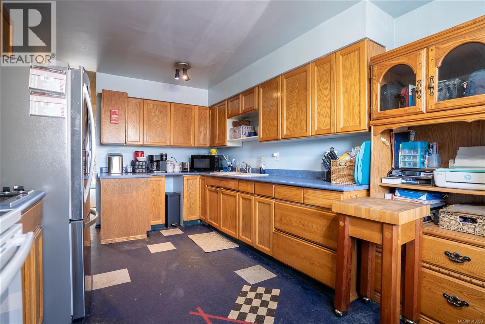 Property at B 2864 Jacklin Rd image 5