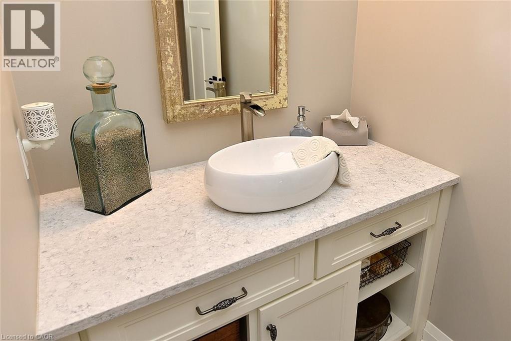 26 Corbett Avenue, St. Catharines, Ontario  L2N 5M7 - Photo 22 - 40770287