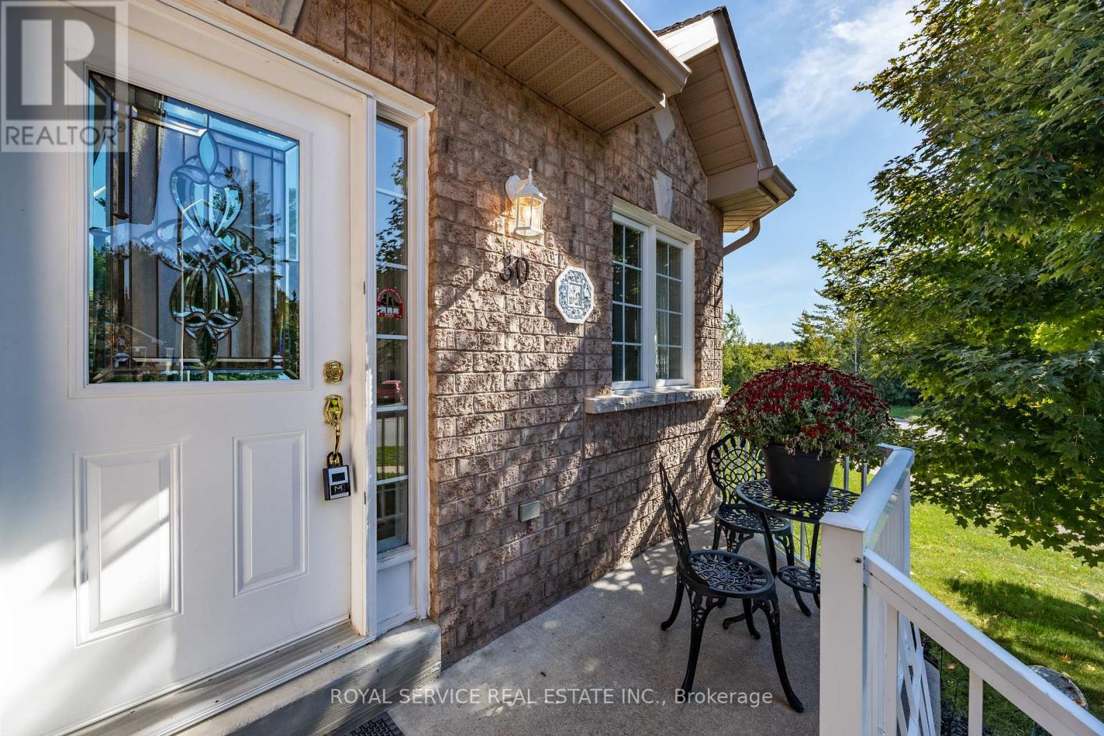 30 Brookside Street, Cavan Monaghan, Ontario  L0A 1G0 - Photo 4 - X12406618