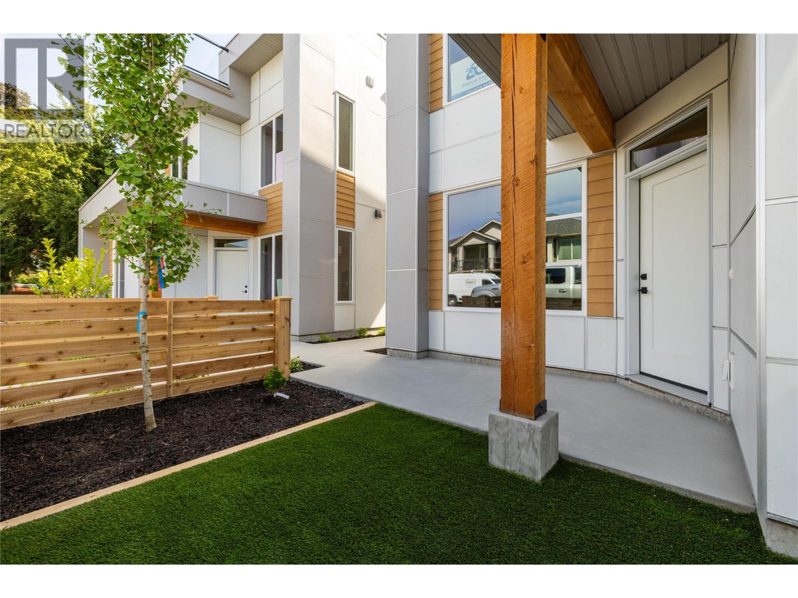 763 Patterson Avenue Lot# 2, Kelowna, British Columbia  V1Y 5C9 - Photo 2 - 10362990