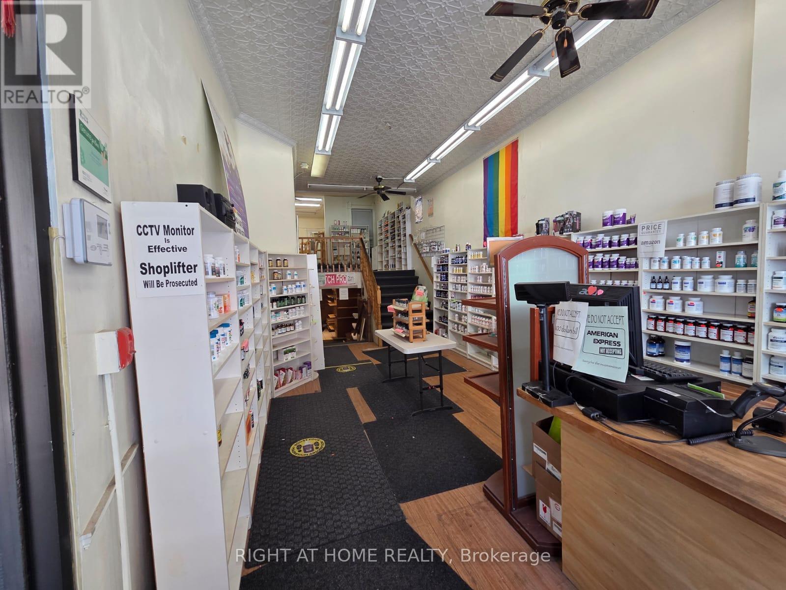 453 Church Street, Toronto, Ontario  M4Y 2C5 - Photo 5 - C12406470